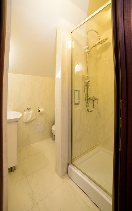 Apartamento Equinoxe Royal Reghin Exterior foto